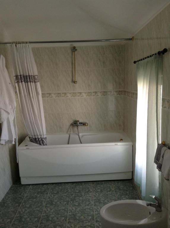 Art Hotel Nirvana Tirana Værelse billede