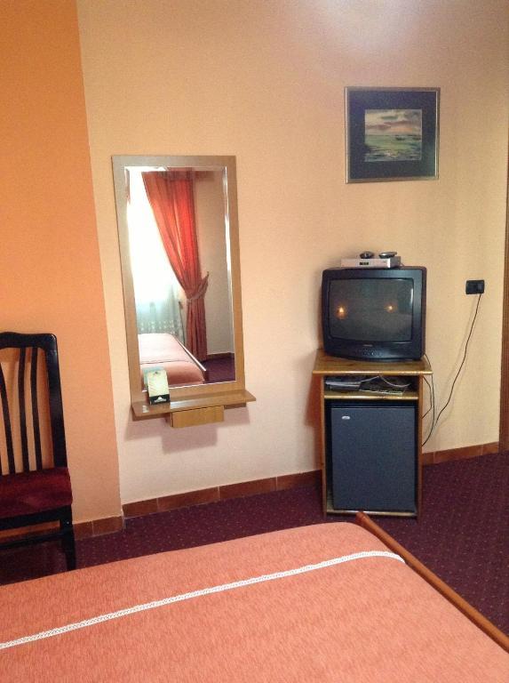 Art Hotel Nirvana Tirana Værelse billede