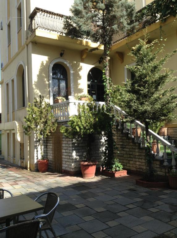 Art Hotel Nirvana Tirana Eksteriør billede